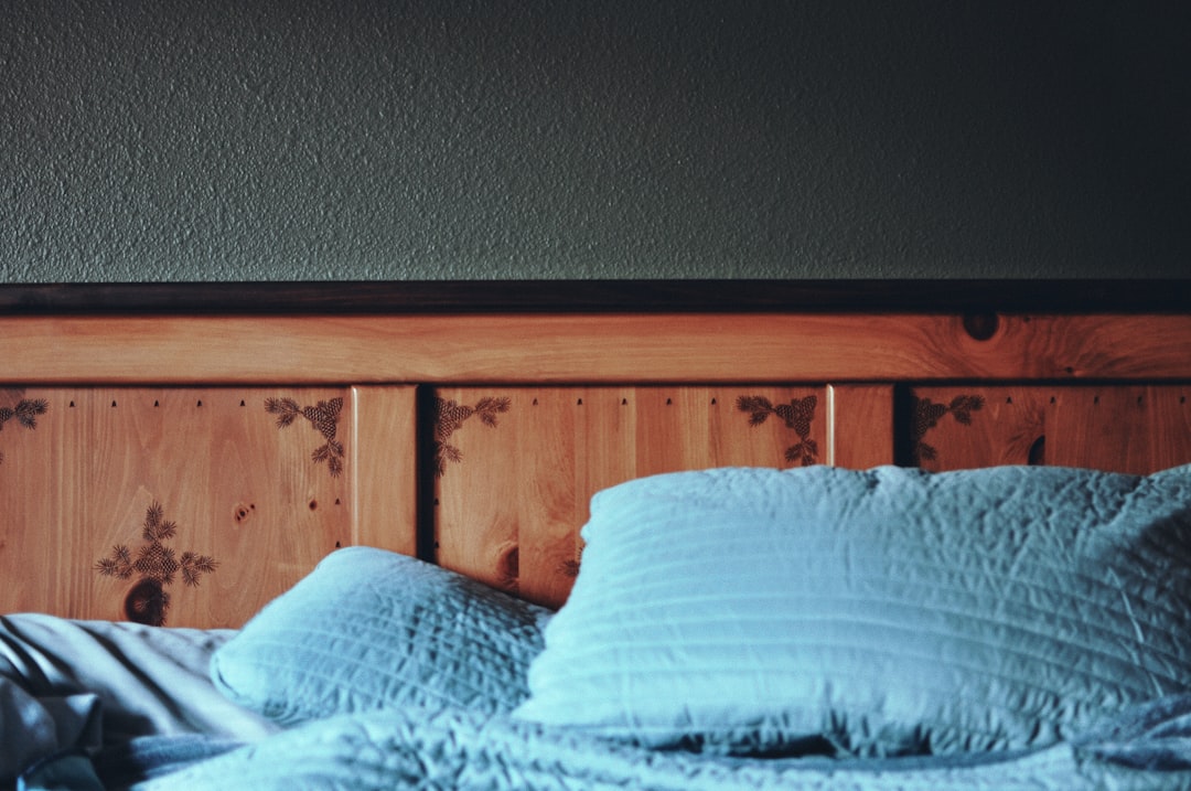 Fris en comfortabel: Zo maak je een fijne slaapkamer om in te wonen en slapen